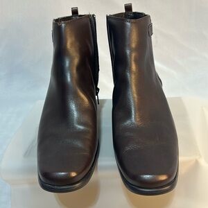 St. John’s Bay Brown Bonnie Ankle Boot Size 8.5 M